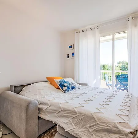 Apartment Les Coteaux De La Nartelle-34 By Interhome *