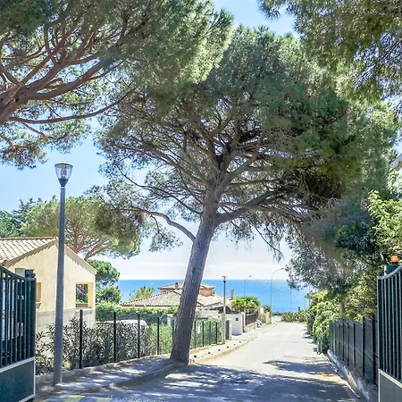 Апартаменты Les Coteaux De La Nartelle-34 By Interhome