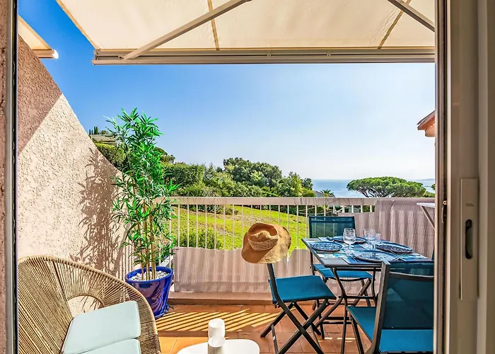 Les Coteaux De La Nartelle-34 By Interhome